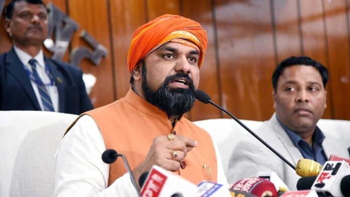 लालू यादव की अवैध संपत्ति जब्त कर खुलेंगे सरकारी स्कूल